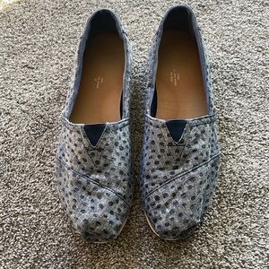 Toms women’s flats